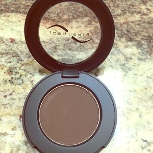 Joey Healy brow powder